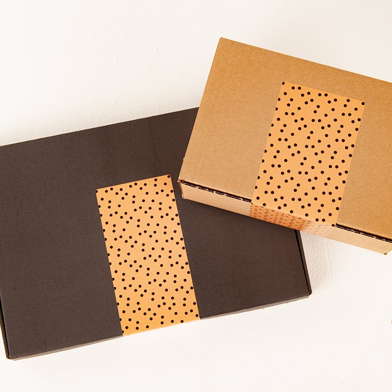 Pitkä sulkijatarra Dots, apricot/black - 1